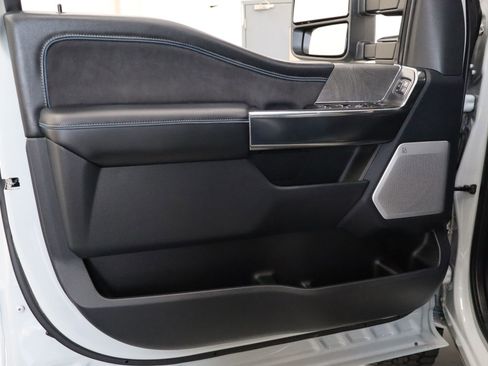 Used 2025 Ford F450 Platinum image 13