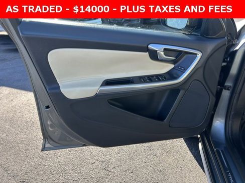 Used 2017 Volvo V60 T5 Cross Country w/ Climate Package image 12