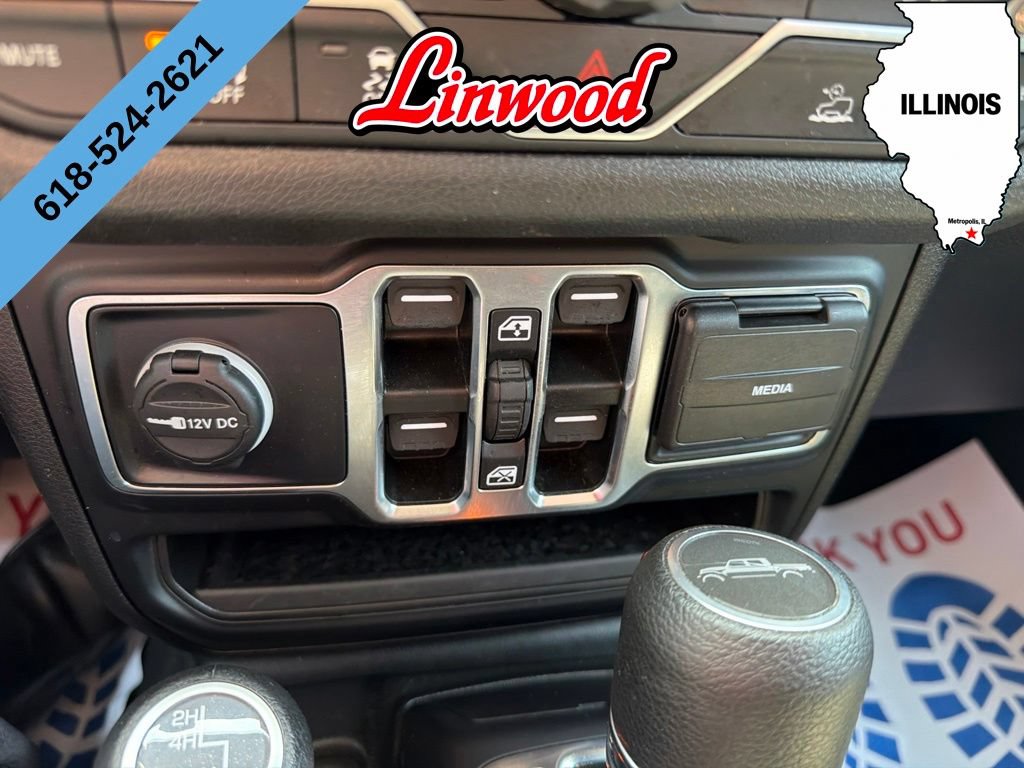 Used 2025 Jeep Gladiator Sport AWD/4WD image 19