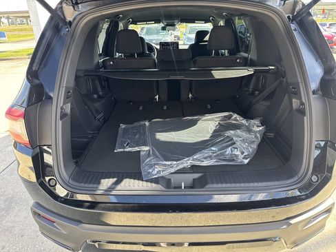 New 2026 Honda Pilot Sport image 7