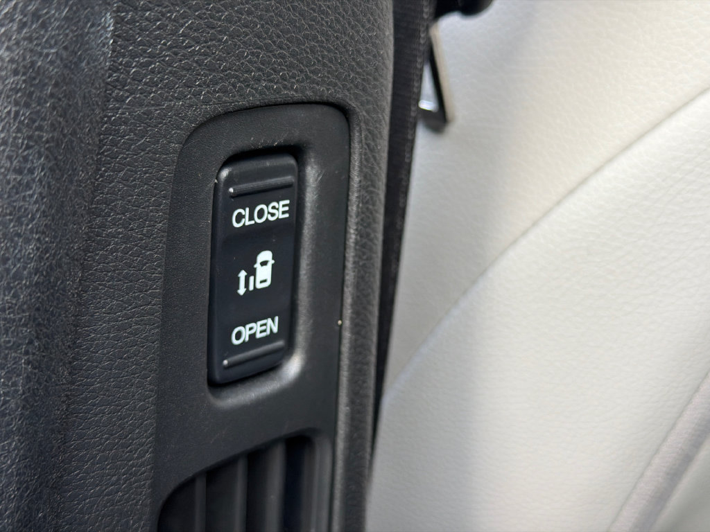 Used 2024 Honda Odyssey Elite image 23