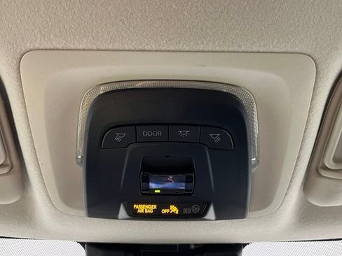 Used 2025 Toyota Corolla LE FWD image 17