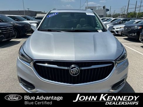 Used 2021 Buick Enclave Essence w/ Sound and Sites Package AWD/4WD image 4