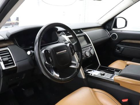 Used 2019 Land Rover Discovery HSE AWD/4WD image 16