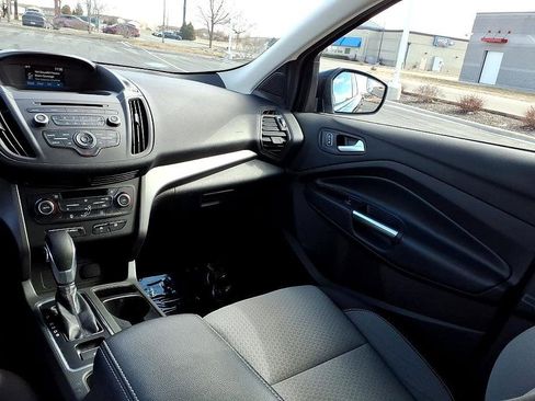 Used 2018 Ford Escape SE image 21