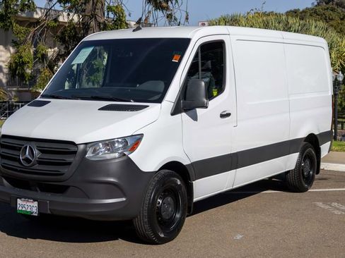 Used 2020 Mercedes-Benz Sprinter 144 Cargo image 6