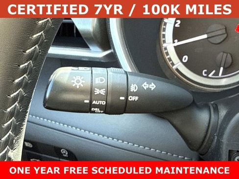 Used 2023 Toyota Highlander XLE AWD/4WD image 27
