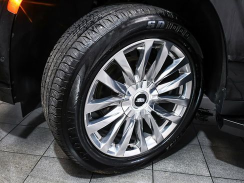 Used 2023 Cadillac Escalade Premium Luxury AWD/4WD image 7