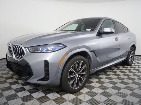 Used 2025 BMW X6 xDrive40i AWD/4WD image 7