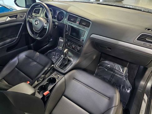 Used 2017 Volkswagen Golf Alltrack SE image 11