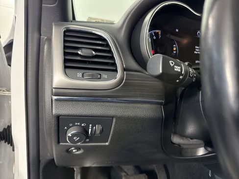 Used 2022 Jeep Grand Cherokee Limited image 14
