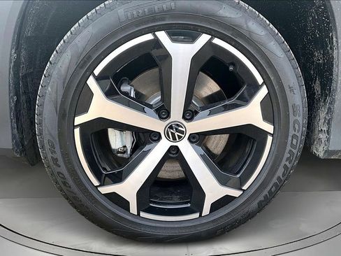 New 2026 Volkswagen Tiguan SE image 12