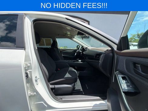 Used 2023 Nissan Rogue S FWD image 25