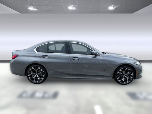 Used 2025 BMW 330i Sedan w/ Premium Package image 7