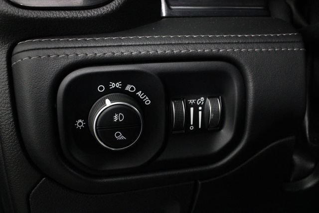 Used 2023 RAM 1500 Limited AWD/4WD image 17