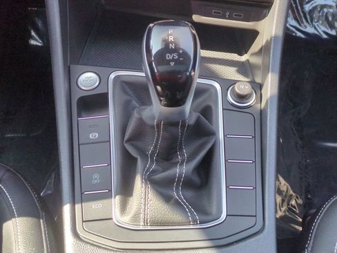 Used 2023 Volkswagen Jetta SE w/ Panoramic Sunroof Package FWD image 12