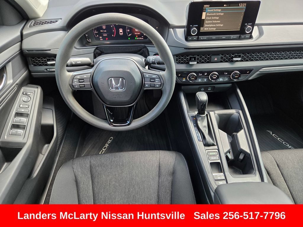 Used 2025 Honda Accord SE image 15