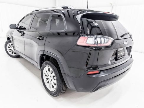 Used 2020 Jeep Cherokee Latitude FWD image 6