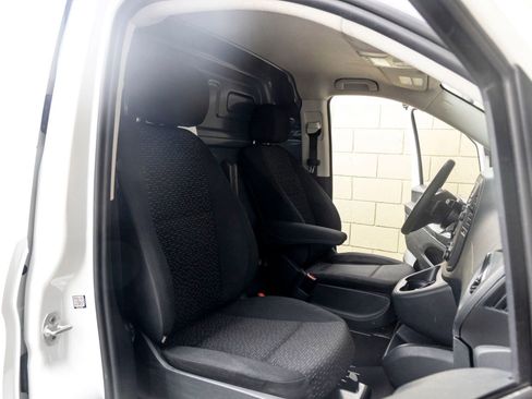 Used 2022 Mercedes-Benz Metris image 21