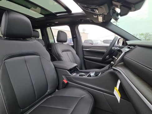 New 2026 Jeep Grand Cherokee Limited AWD/4WD image 12