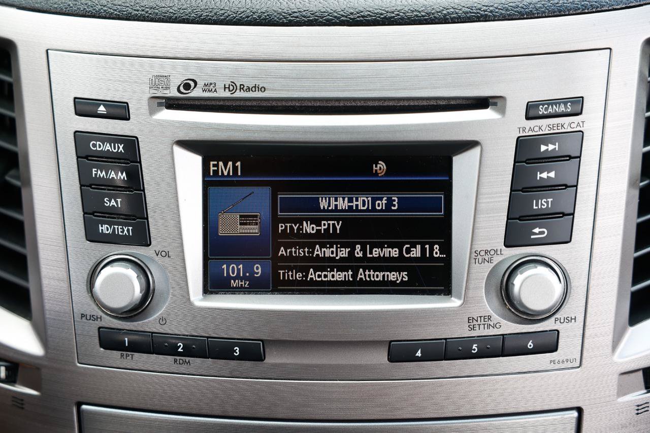 Used 2014 Subaru Outback 2.5i Premium AWD/4WD image 35