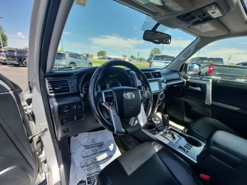 Used 2016 Toyota 4Runner Limited AWD/4WD image 16