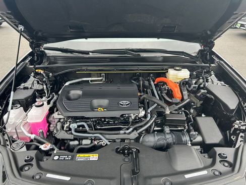 Used 2025 Toyota Crown Signia AWD/4WD image 29