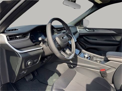 New 2025 Jeep Grand Cherokee L Laredo image 14