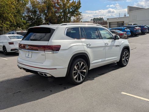 New 2026 Volkswagen Atlas SEL Premium R-Line image 3