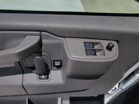 Used 2025 Chevrolet Express 3500 LT w/ LT Preferred Equipment Group RWD image 20