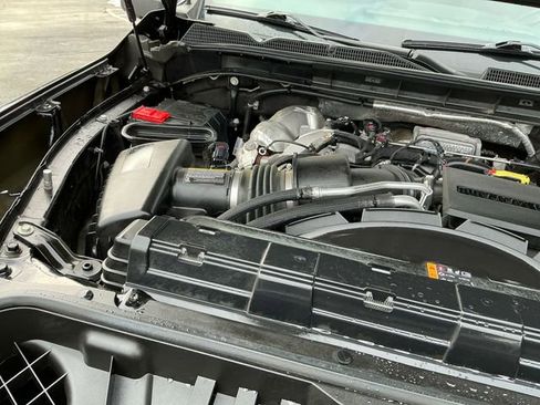 Used 2022 GMC Sierra 2500 AT4 w/ AT4 Premium Plus Package image 18