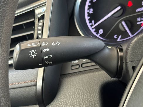 Used 2020 Toyota Camry LE FWD image 30