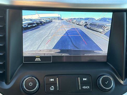 Certified 2023 GMC Acadia SLT w/ Preferred Package image 20