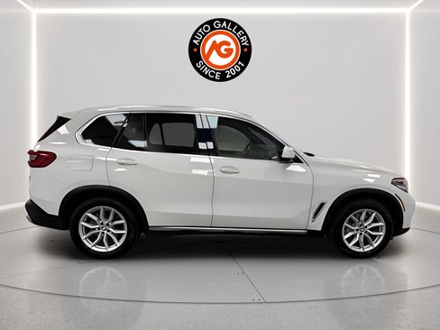 Used 2020 BMW X5 xDrive40i w/ Convenience Package AWD/4WD image 2