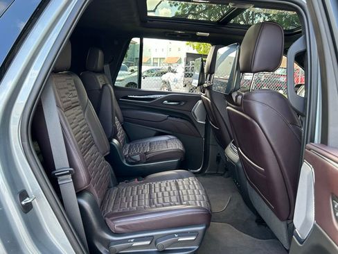 Used 2023 Cadillac Escalade Sport Platinum w/ LPO, ONYX Package AWD/4WD image 90
