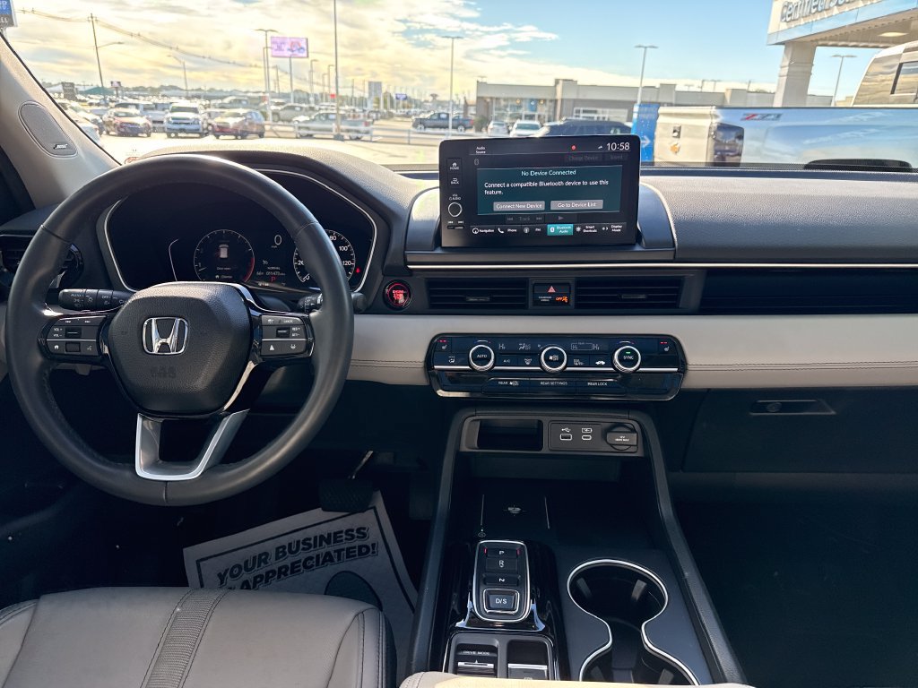 Used 2025 Honda Pilot Touring image 15