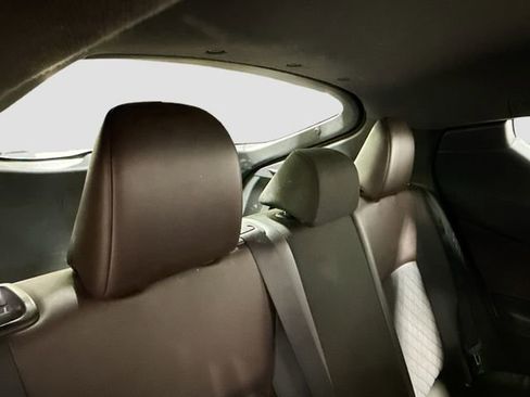 Used 2019 Toyota C-HR Limited FWD image 23