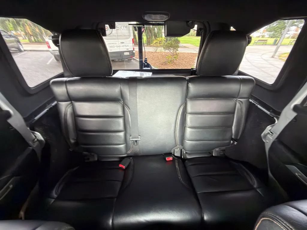 Used 2011 Jeep Wrangler Unlimited Rubicon w/ Dual Top Group AWD/4WD image 37