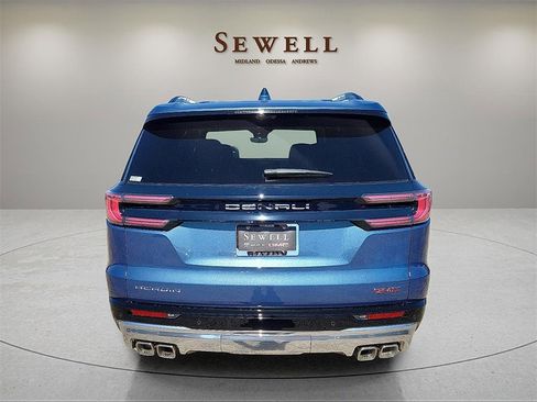 New 2026 GMC Acadia Denali w/ Super Cruise Package image 4