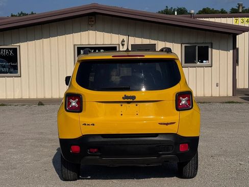 Used 2016 Jeep Renegade Trailhawk AWD/4WD image 10