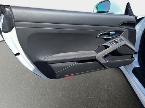 Certified 2018 Porsche 911 GT3 RWD image 13