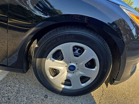 Used 2016 Ford Focus S image 36