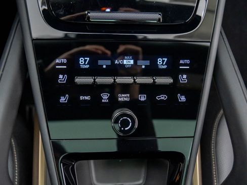 New 2026 Porsche Cayenne GTS image 24