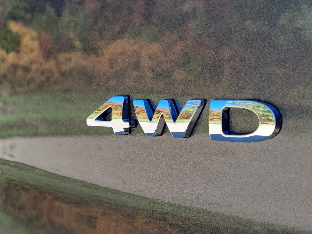 Used 2017 Ford Explorer Limited AWD/4WD image 6