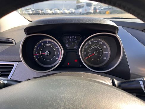 Used 2013 Hyundai Elantra Limited w/ Technology Pkg image 24