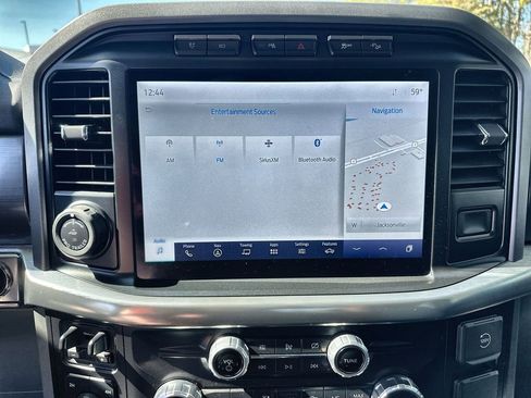 Used 2021 Ford F150 Lariat w/ Max Trailer Tow Package image 13