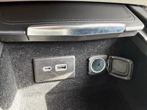 Used 2023 Cadillac XT4 Premium Luxury image 33