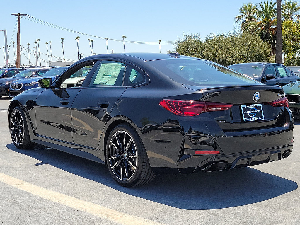 New 2026 BMW M440i w/ Premium Package RWD image 2