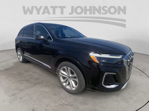 Used 2025 Audi Q7 3.0T Premium Plus image 13