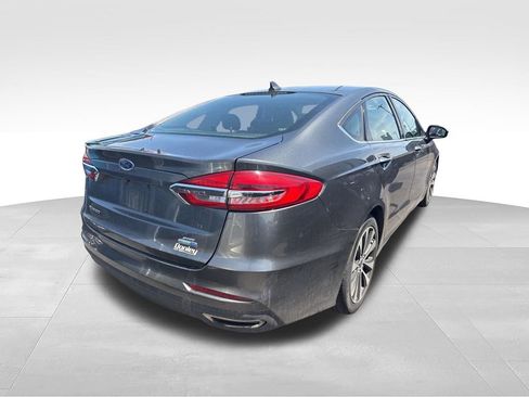 Used 2019 Ford Fusion SE AWD/4WD image 2